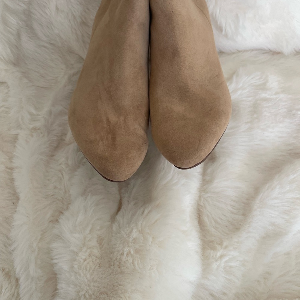 women's Banana Republic Taupe Suede Boots Heels size 8.5 Slouchy boot biscotti - Picture 14 of 17